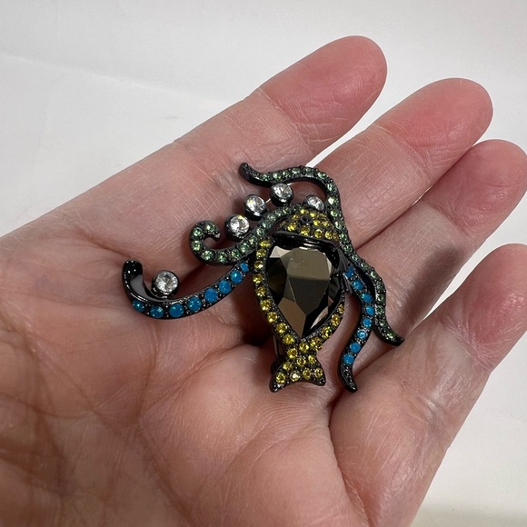 Fifth Avenue Collection Crystal Octopus Brooch with Crystal Rhinestone - Picture 5 of 12